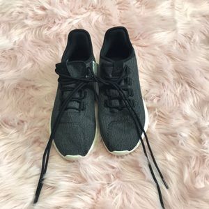 ADIDAS TUBULAR SHADOW